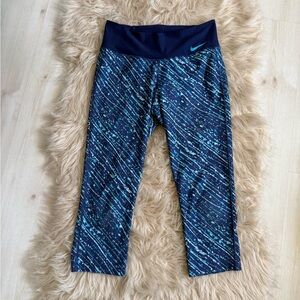 Nike Dri-Fit Cropped Leggings
